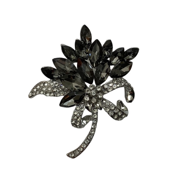 Jewelry - Black/Dark Gray Flower Bouquet Brooch